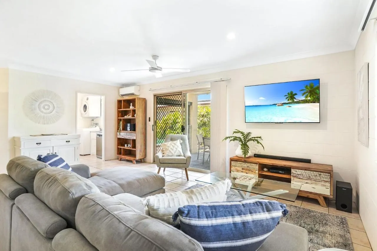 Stay At The Albatross Kewarra Beach Holiday home
